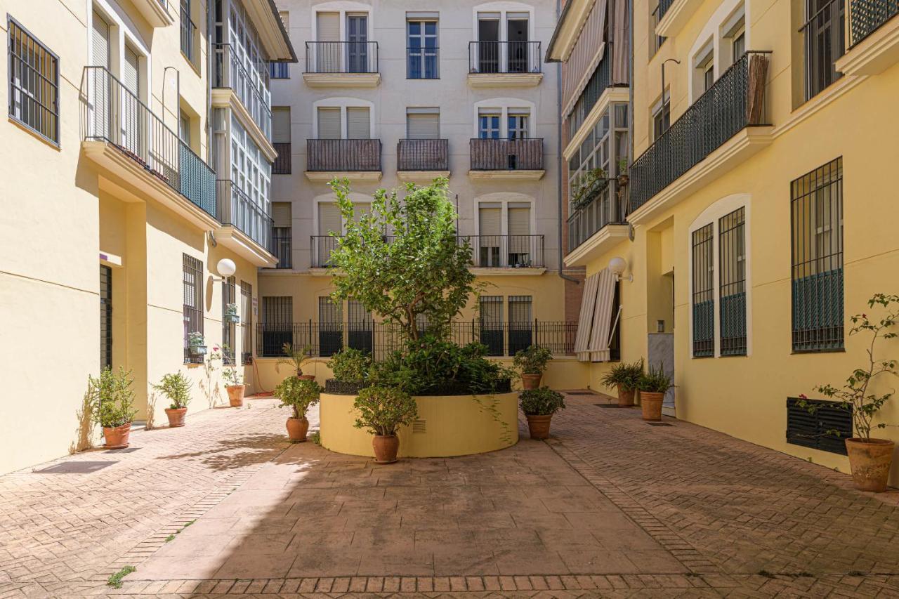 Wintowinrentals Genial Apartamento, Centrico Y Silencioso Малага Екстериор снимка